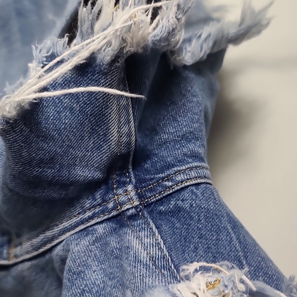 ALL SAINTS Remi Cut Off Frayed Distressed Light/Med Wash Denim Shorts Size 28 - Picture 15 of 15